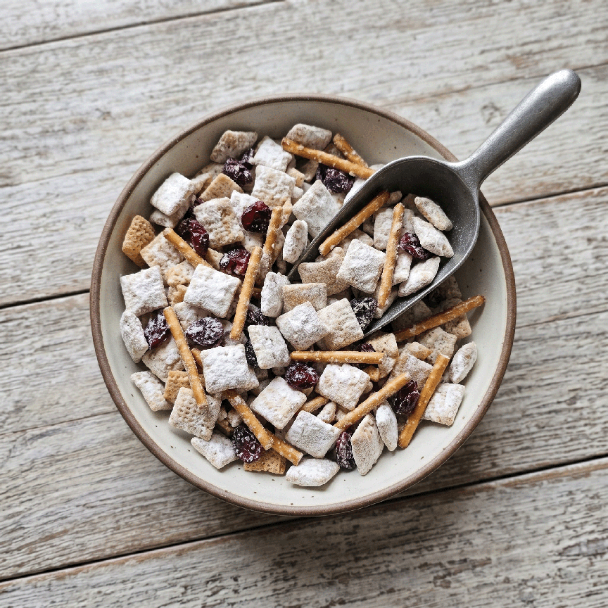 Apple Butter Puppy Chow (Fall Muddy Buddy Snack Mix)